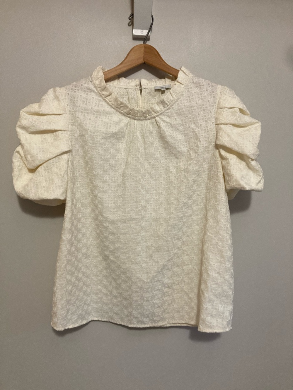 VOY Cream Puff-Sleeve Patterned Blouse, Size Small, Short Sleeve Ruffle Neck